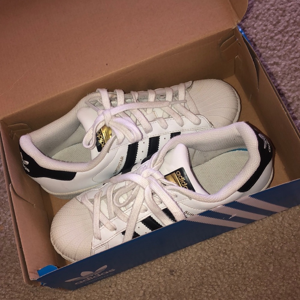 NEW SUPERSTAR ADIDAS
